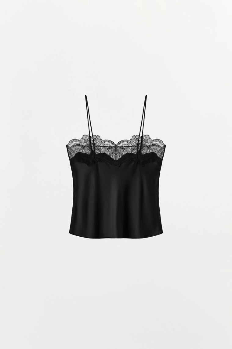 Топ с лейсовой оборкой из атласа