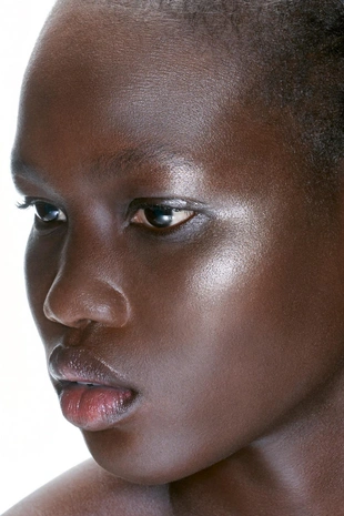 Купить Zara Жидкий хайлайтер - соблазнительное сияние