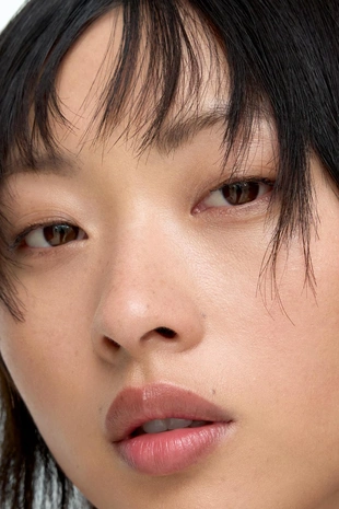 Окрашенный увлажняющий крем с SPF 50- Заказать в России