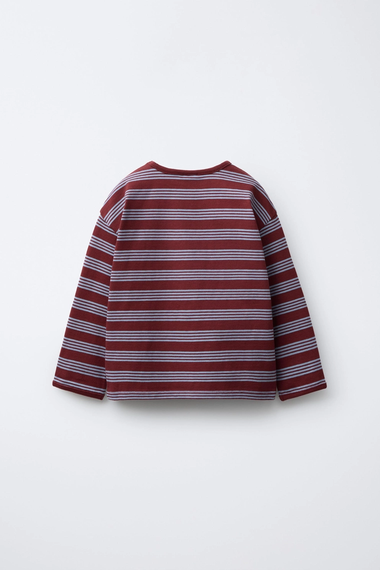 Футболка с полосками и вышивкой сердца