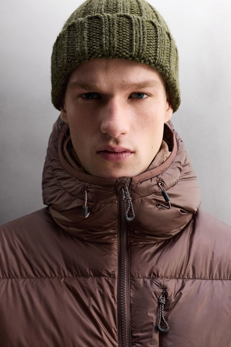 Пуховик для горных лыж 100% пуха с бордовым оттенком zara athleticz