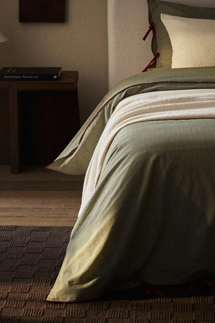 Покрывало с полосатым узловым швом- Заказать в России