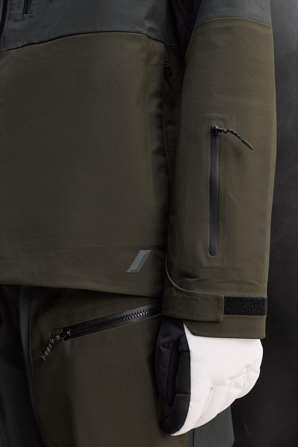 ВОДОНЕПРОНИЦАЕМАЯ ТЕХНИЧЕСКАЯ ЛЫЖНАЯ КУРТКА RECCO® SHELL