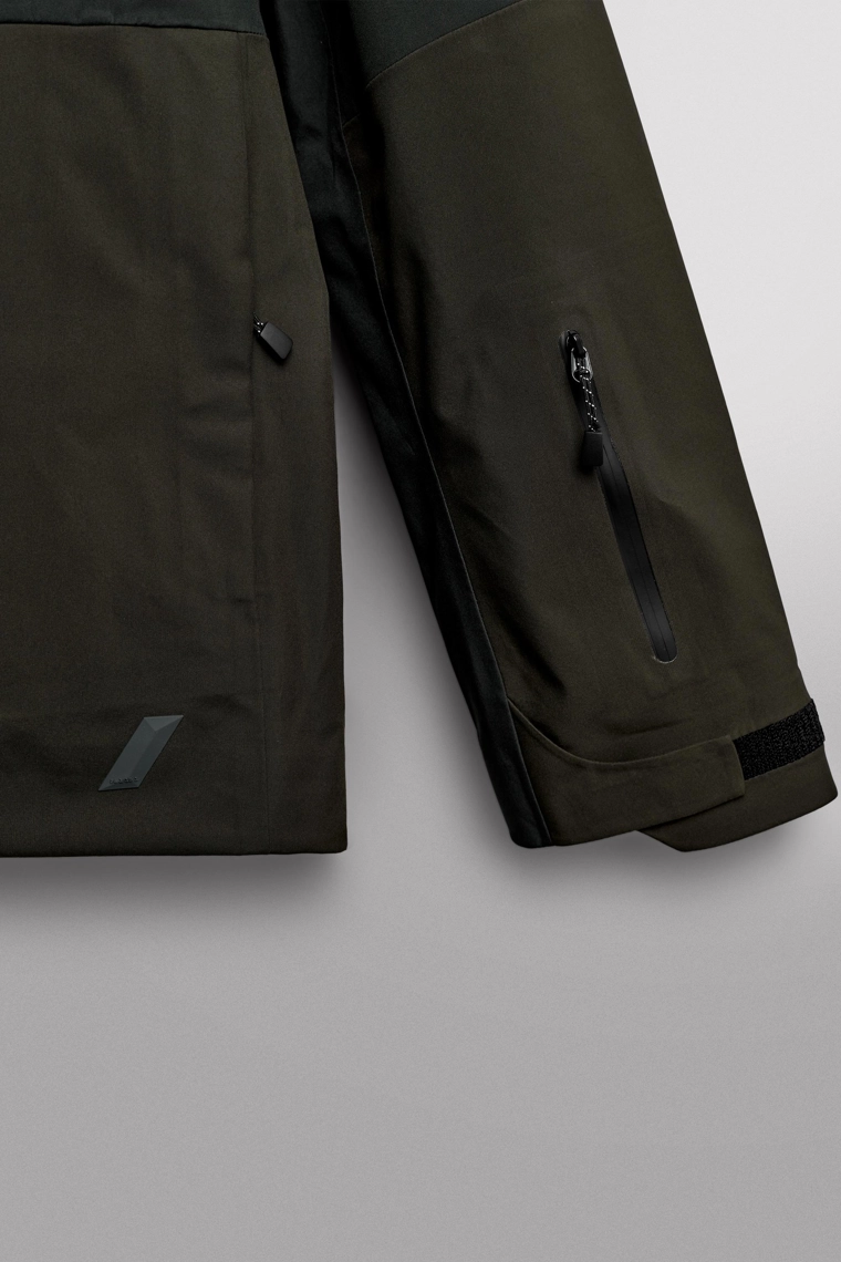 Техническая куртка для активного отдыха в ярко-зеленом цвете zara athleticz