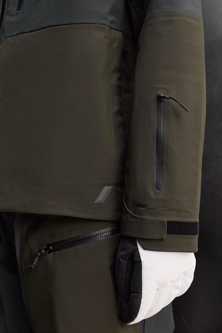 Техническая куртка для активного отдыха в ярко-зеленом цвете zara athleticz