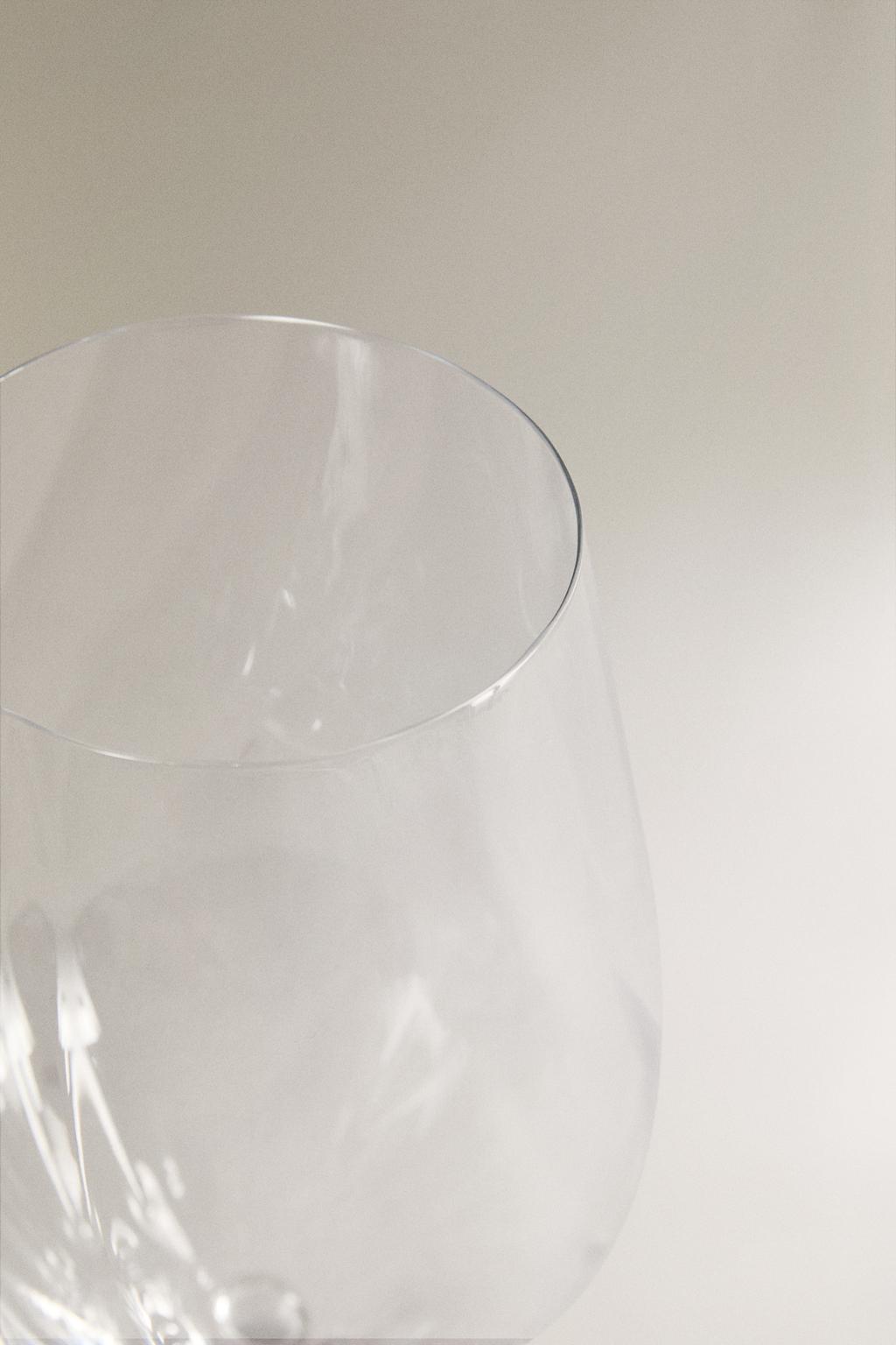 Бокал из кристалла с рельефным узором