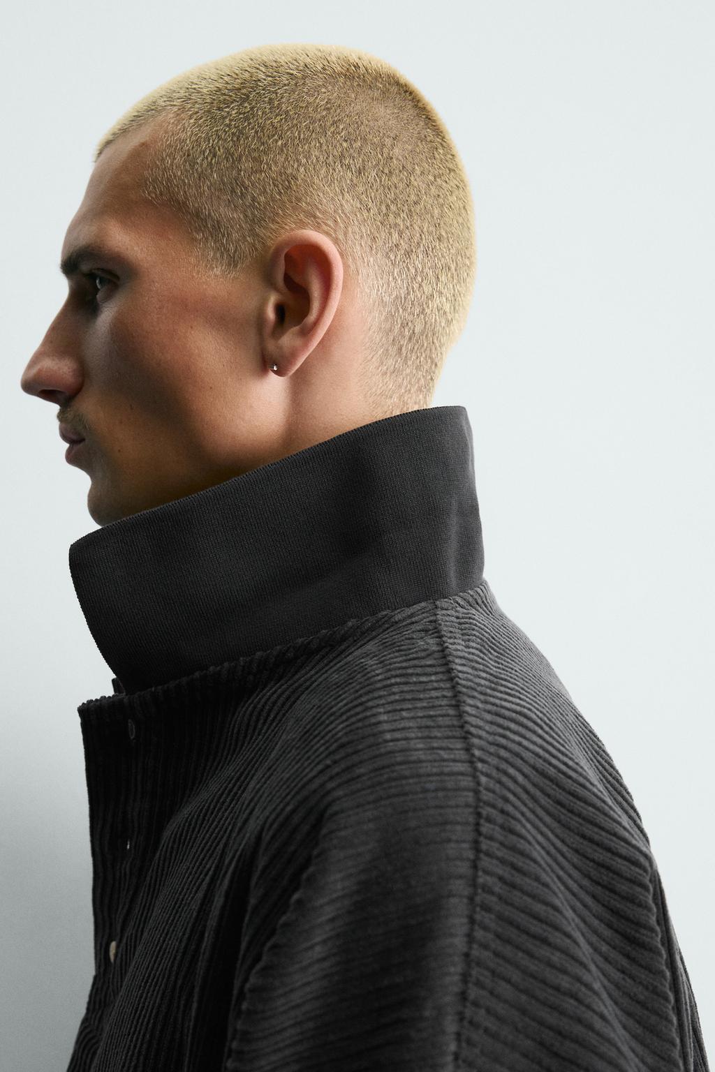 УКОРОЧЕННОЕ ПОЛО ИЗ ВЕЛЬВЕТА С ВЫШИВКОЙ