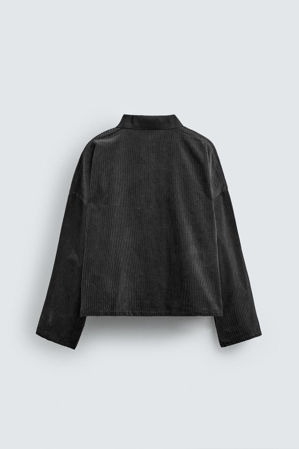 УКОРОЧЕННОЕ ПОЛО ИЗ ВЕЛЬВЕТА С ВЫШИВКОЙ