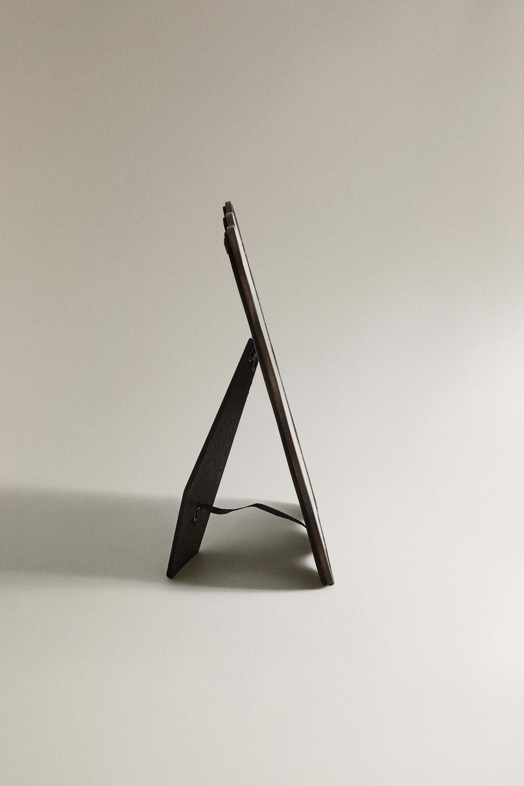 Фоторамка из металла с волнистым краем