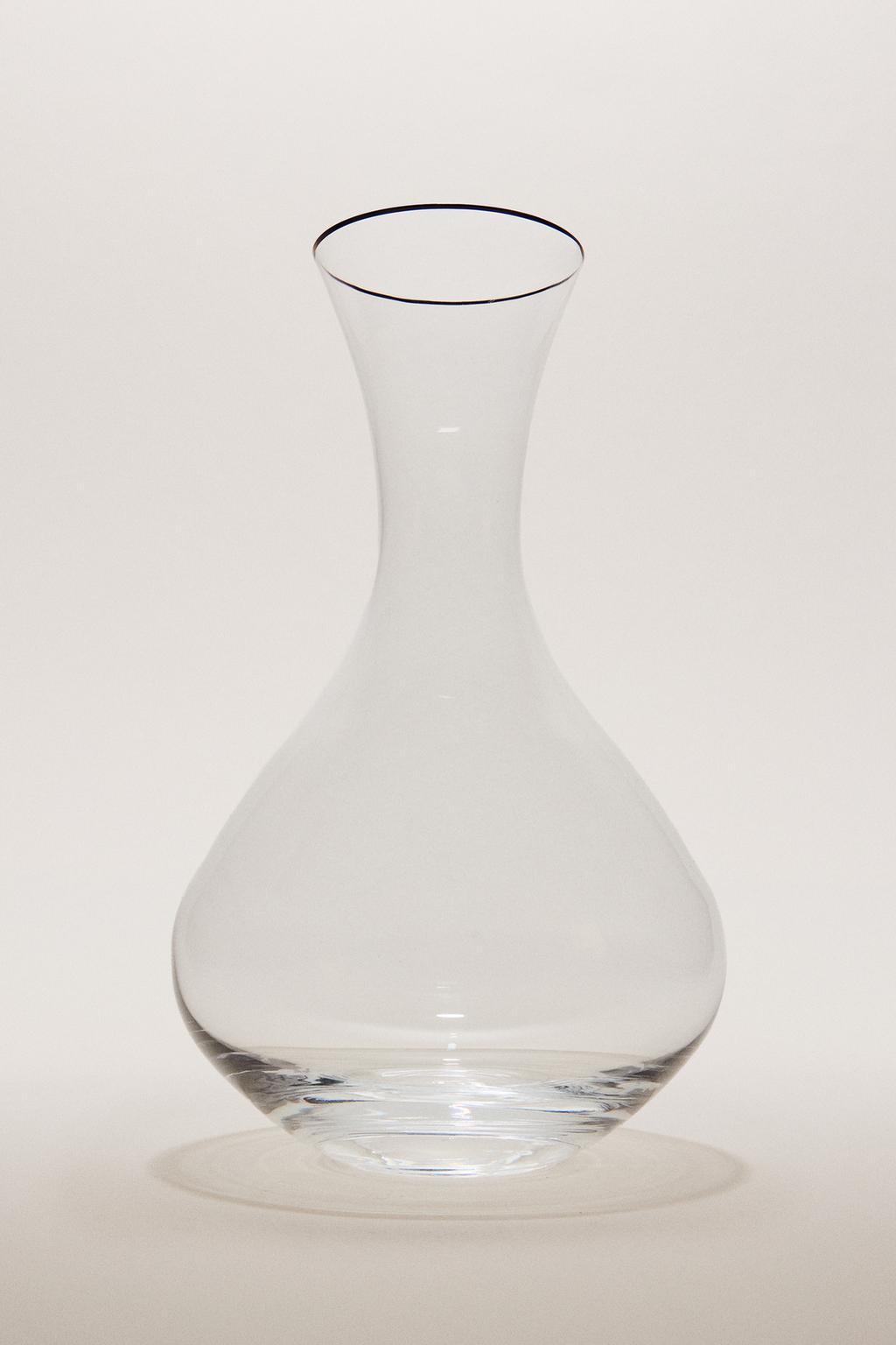 Стеклянная бутылка с кристаллическим золотым краем