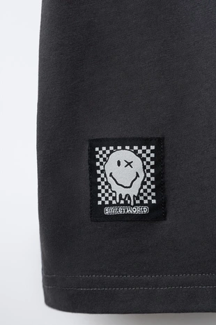 Футболка с принтом SMILEYWORLD ®- Заказать в России