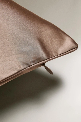 Чехол для подушки из атласа- Заказать в России