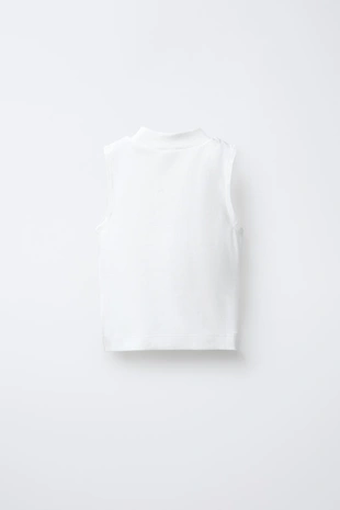 Однотонный топ из модала