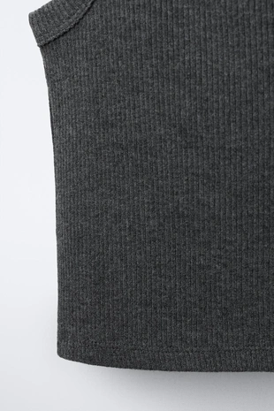 Футболка в рубчик с пряжками- Заказать в России