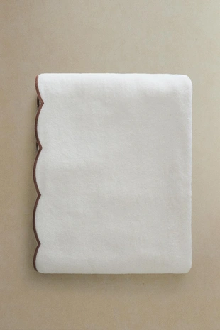 Полотенце для ванны с волнистым краем- Заказать в России