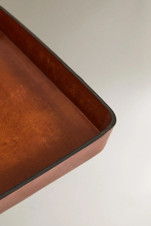 Кожаная подноска с закругленными краями- Заказать в России