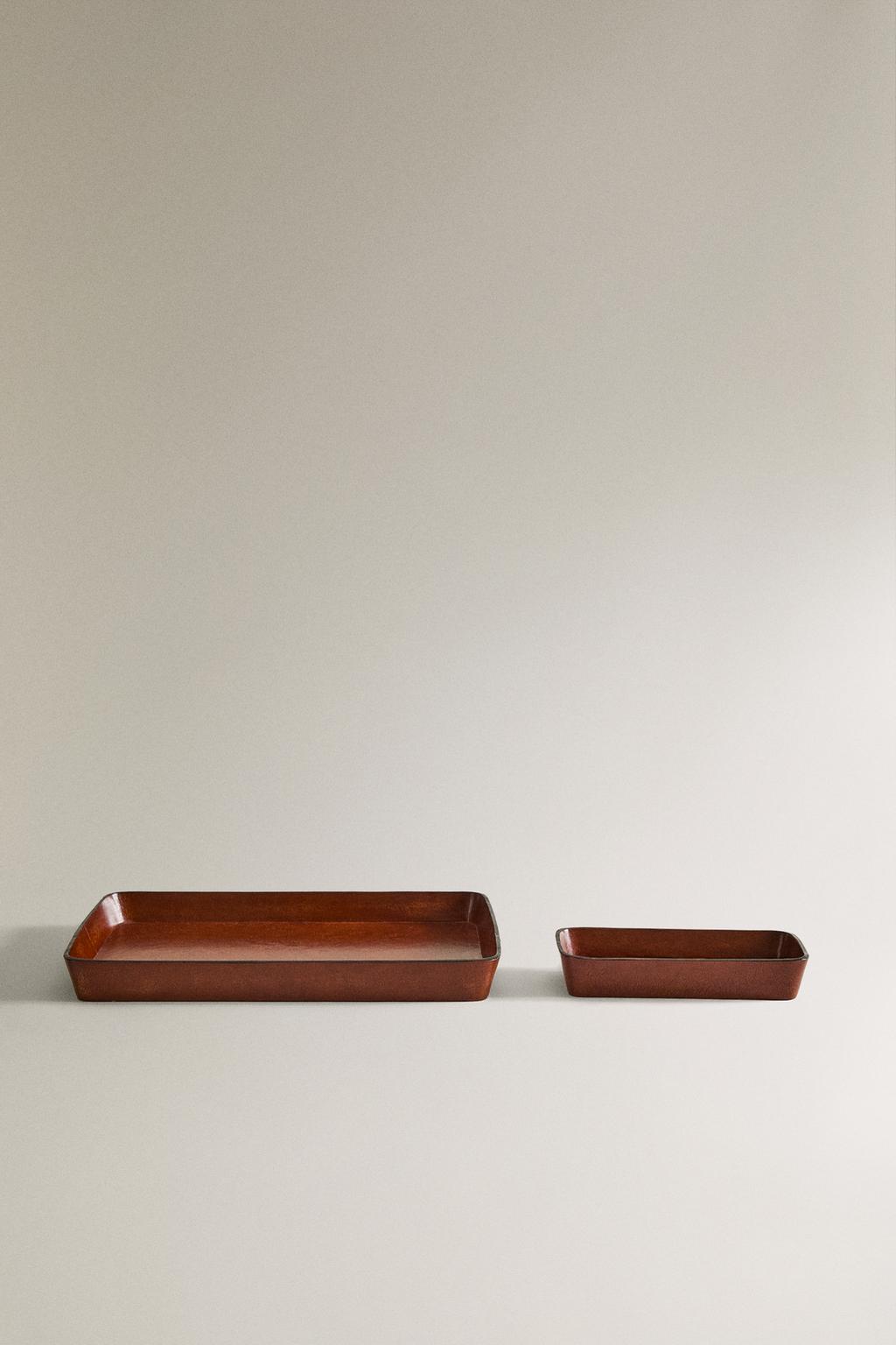 Кожаная подноска с закругленными краями