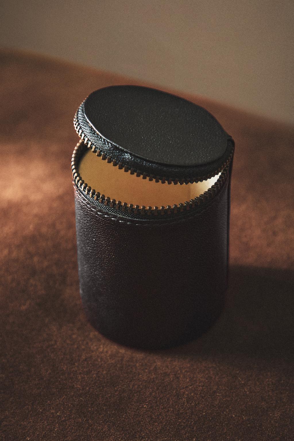Кожаный цилиндрический чехол