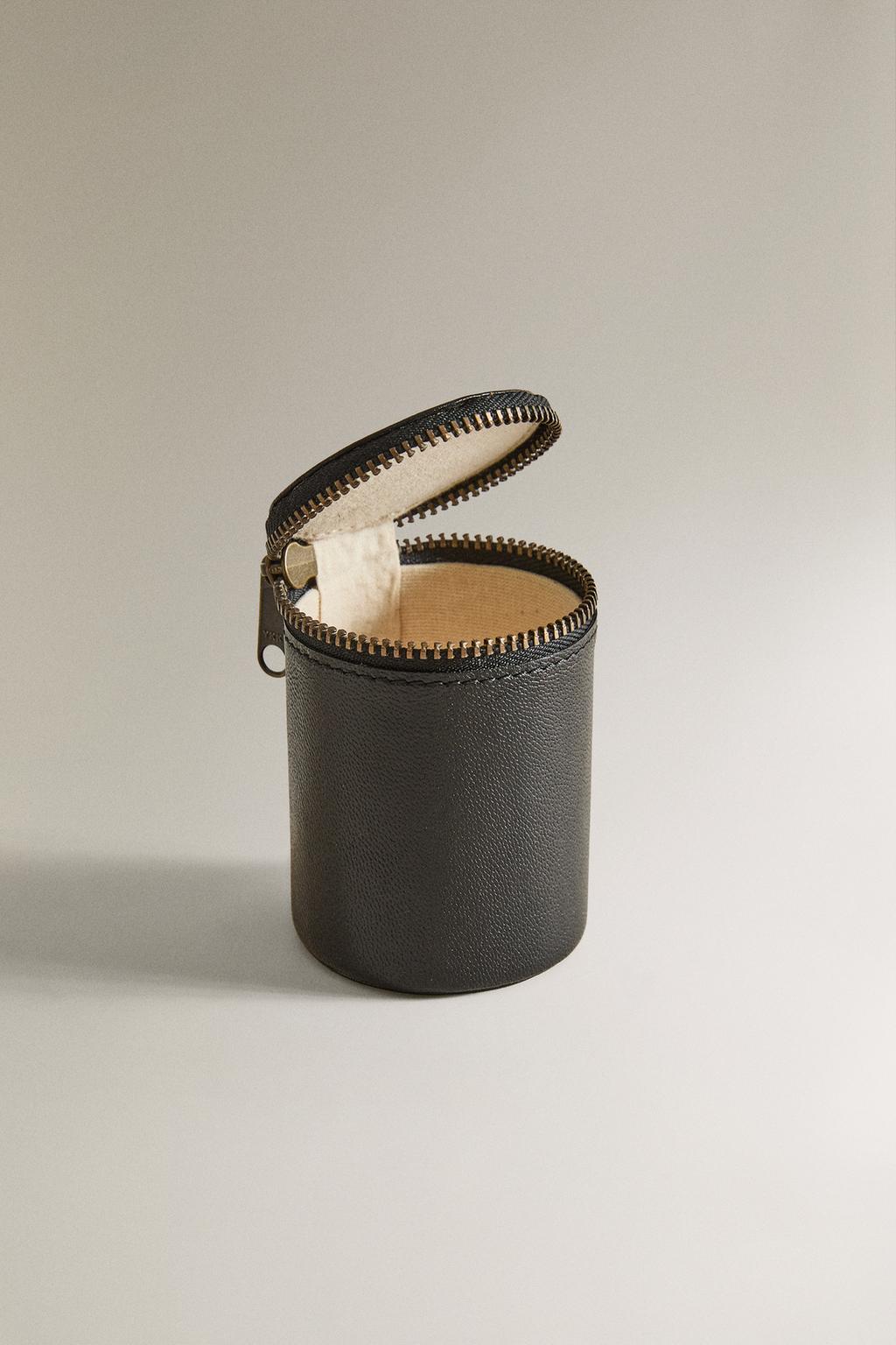 Кожаный цилиндрический чехол