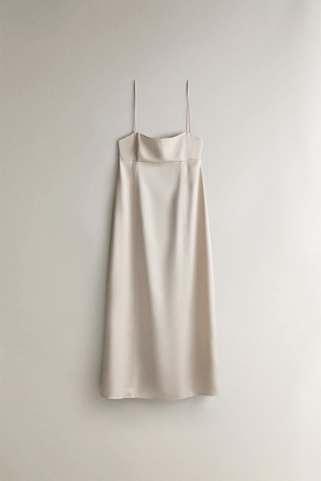 Ночная сорочка из атласа с тонкими бретельками