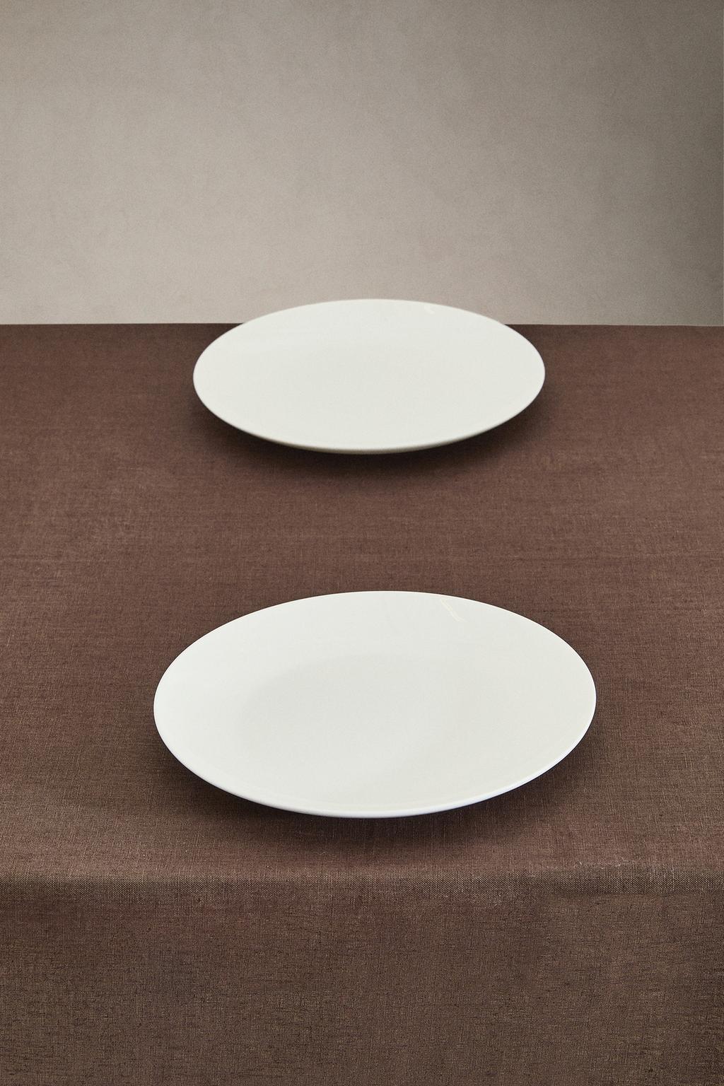 Плотноцветное скатерть из льна