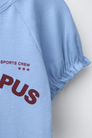 Футболка с объемными рукавами и надписью