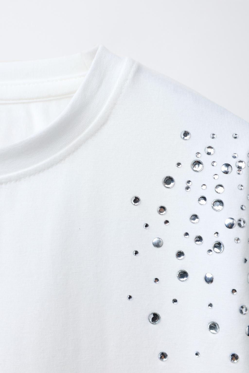 ФУТБОЛКА СВОБОДНОГО КРОЯ СО СТРАЗАМИ