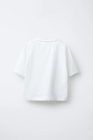 Футболка свободного кроя со стразами