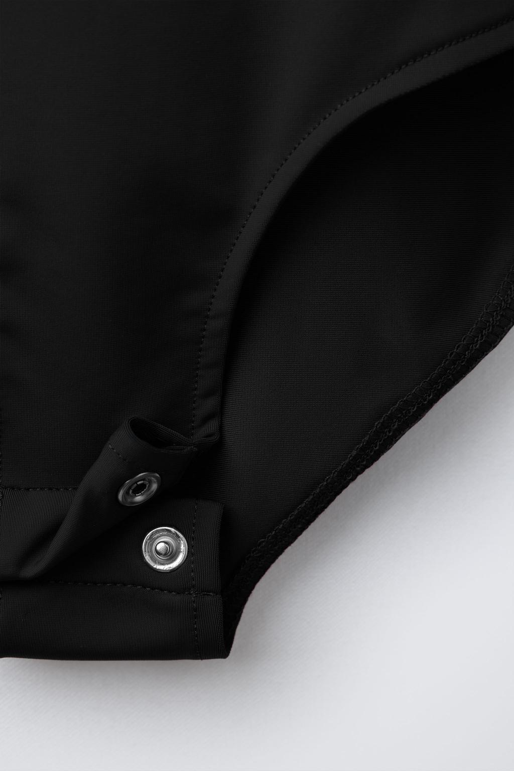 БОДИ С ВОРОТНИКОМ-СТОЙКОЙ