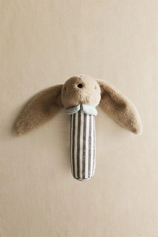 Детская игрушка-погремушка в виде кролика- Заказать в России