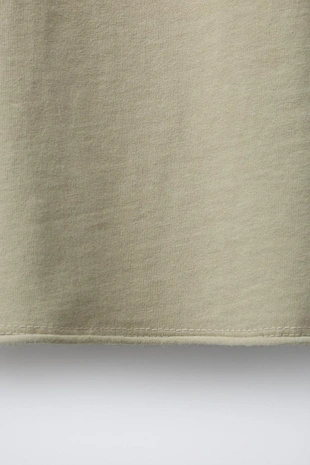 Футболка с рельефным принтом- Заказать в России