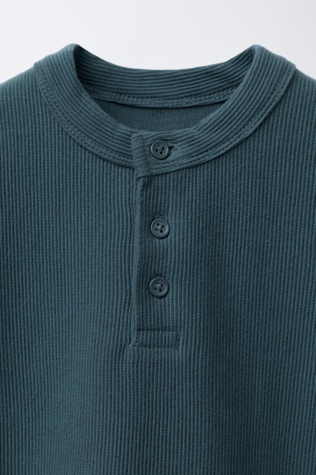 КОМПЛЕКТ ИЗ ФУТБОЛКИ И БЕРМУД ИЗ ТКАНИ «ОТТОМАН» С НАШИВКОЙ