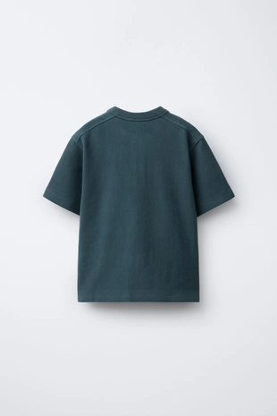 Комплект из футболки и бермуд из ткани «оттоман» с нашивкой- Заказать в России