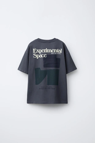 Футболка с рельефной надписью- Заказать в России