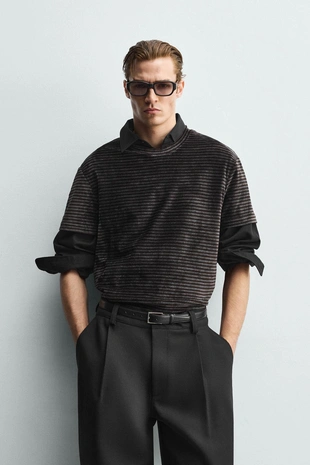 Футболка с рельефным узором и эффектом потертости- Заказать в России