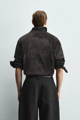 Футболка с рельефным узором и эффектом потертости- Заказать в России