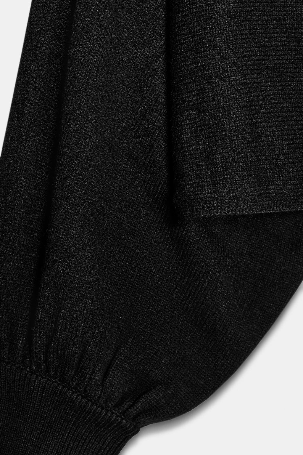 УКОРОЧЕННЫЙ СВИТЕР С ОБЪЕМНЫМИ РУКАВАМИ