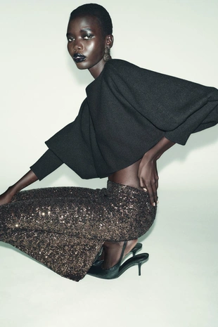 Укороченный свитер с объемными рукавами- Заказать в России