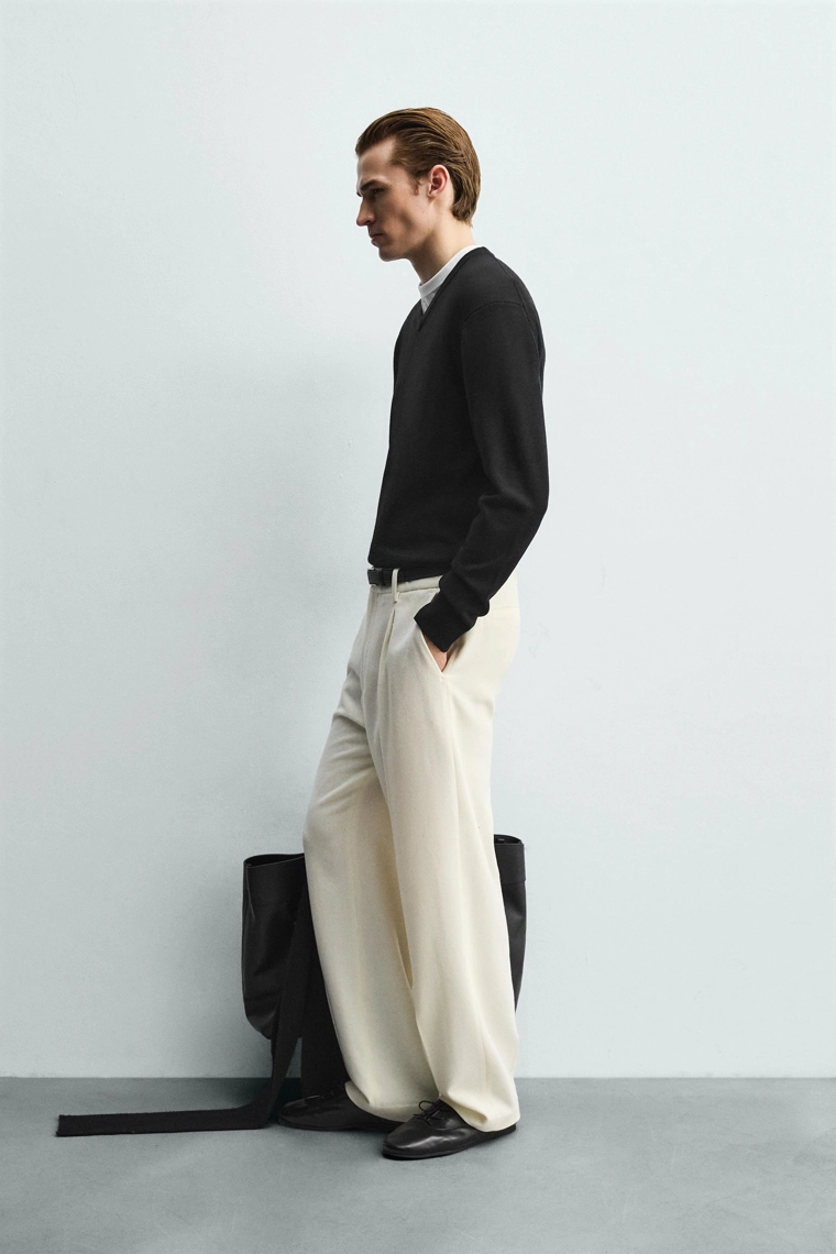 Водолазка из шерсти с v-образным вырезом