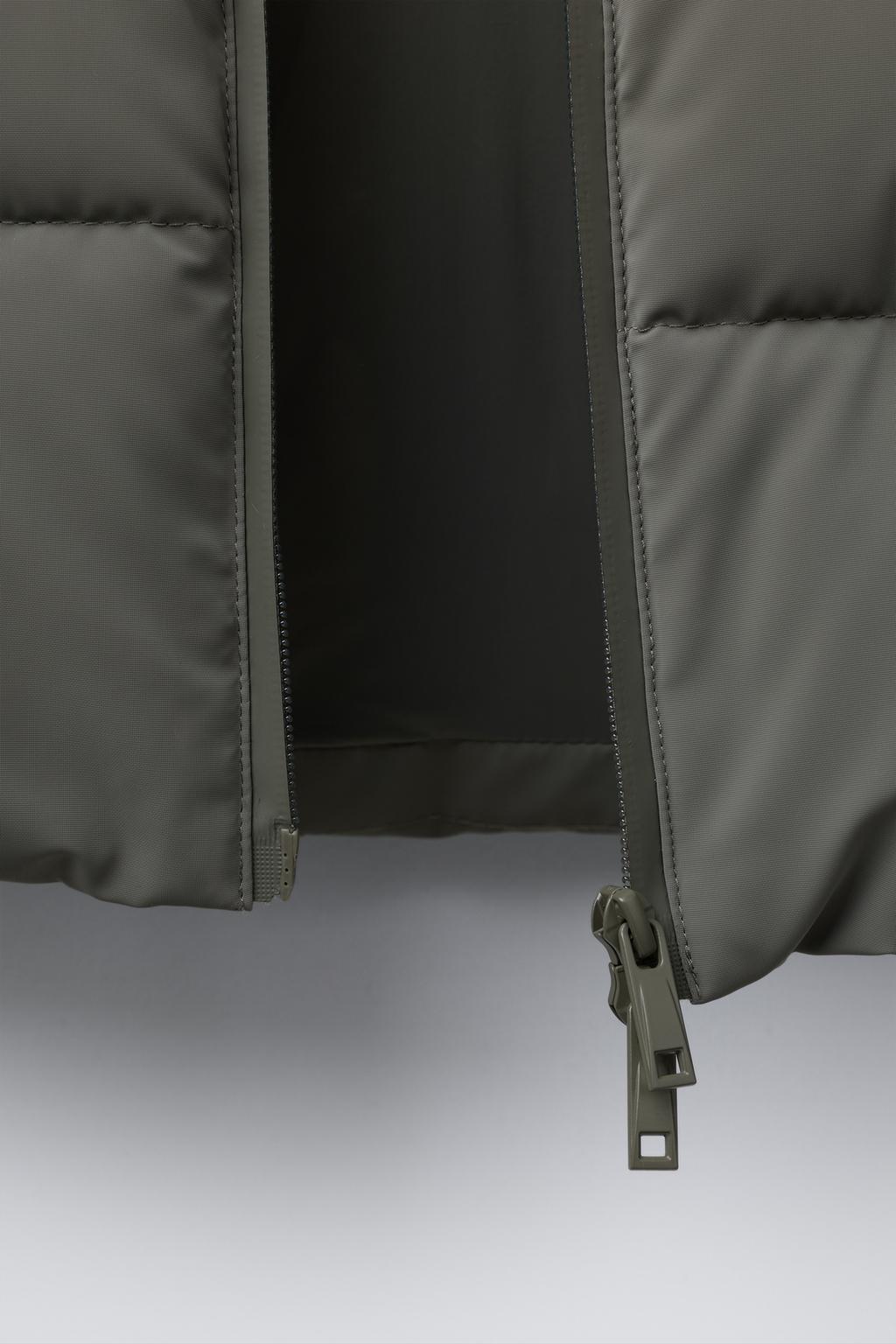 ДЛИННОЕ ПАЛЬТО С НАШИВКОЙ