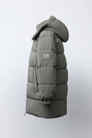 Длинное пальто с нашивкой- Заказать в России