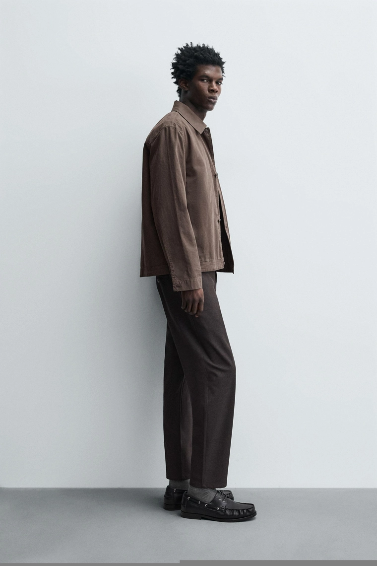 Удобные текстурированные брюки-чино slim fit