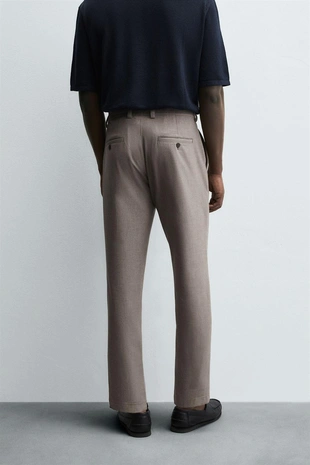 Брюки комфортной посадки из рельефной ткани- Заказать в России