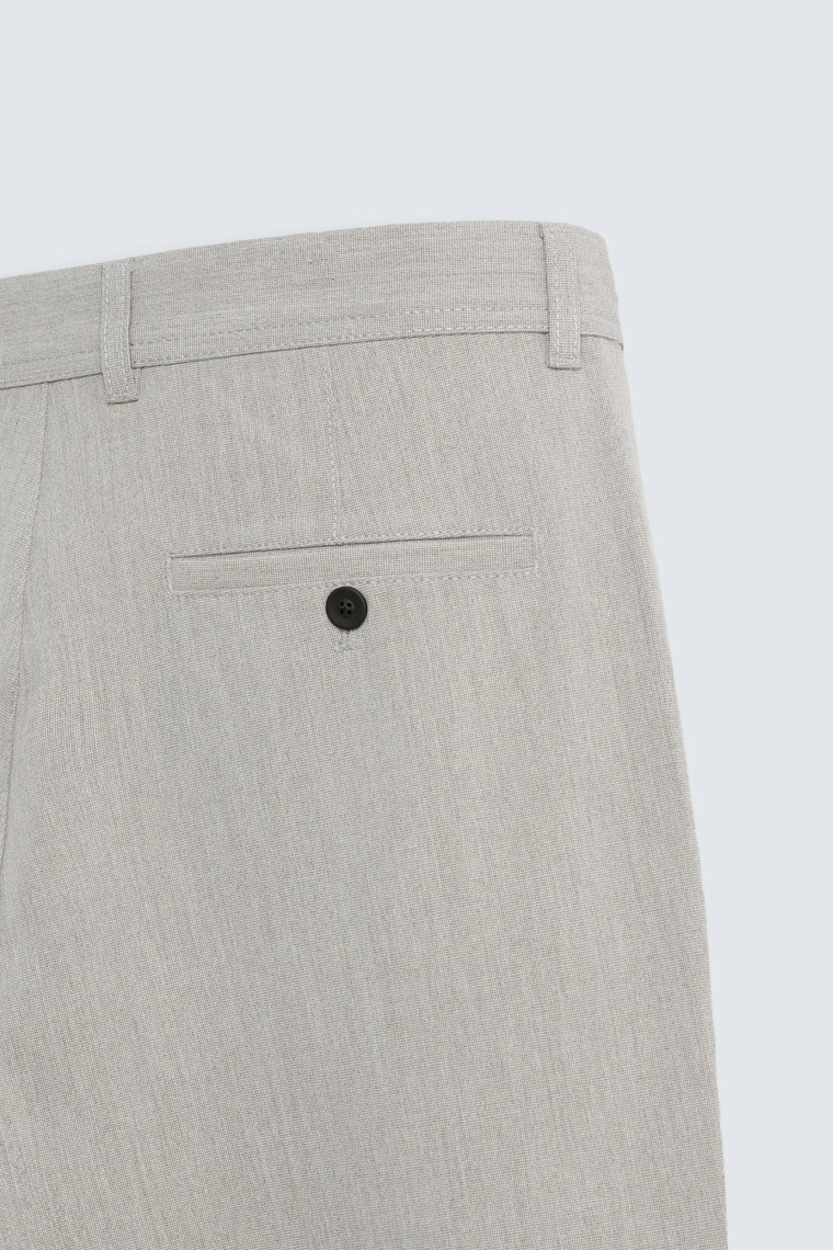 Удобные текстурированные брюки-чино slim fit