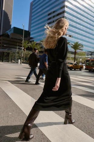 Платье миди с поясом- Заказать в России