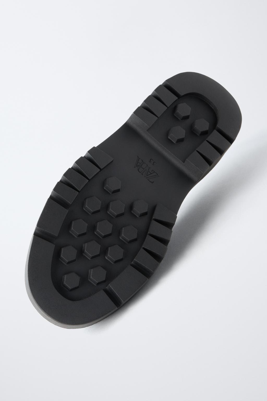 ЛОФЕРЫ С ПРЯЖКОЙ