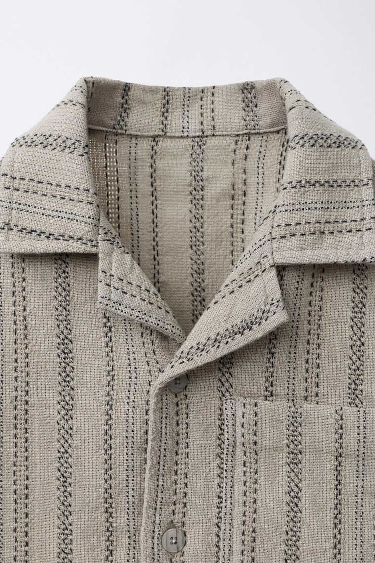 Рубашка в полоску с текстурой