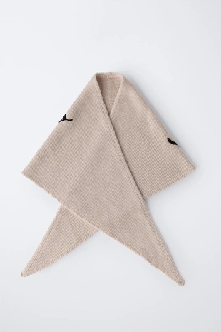 Вязаная бандана с вышивкой- Заказать в России