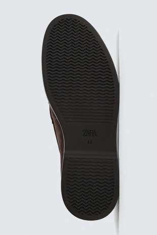 Кожаные лоферы в повседневном стиле- Заказать в России