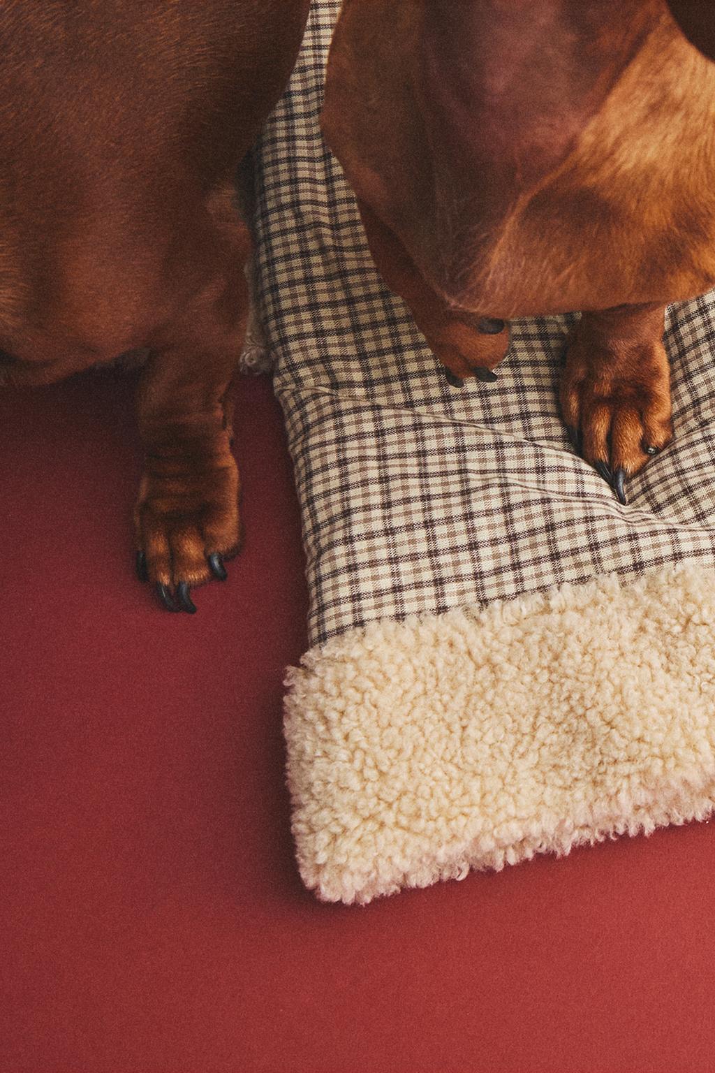 Плед для домашних животных в мелкую клетку